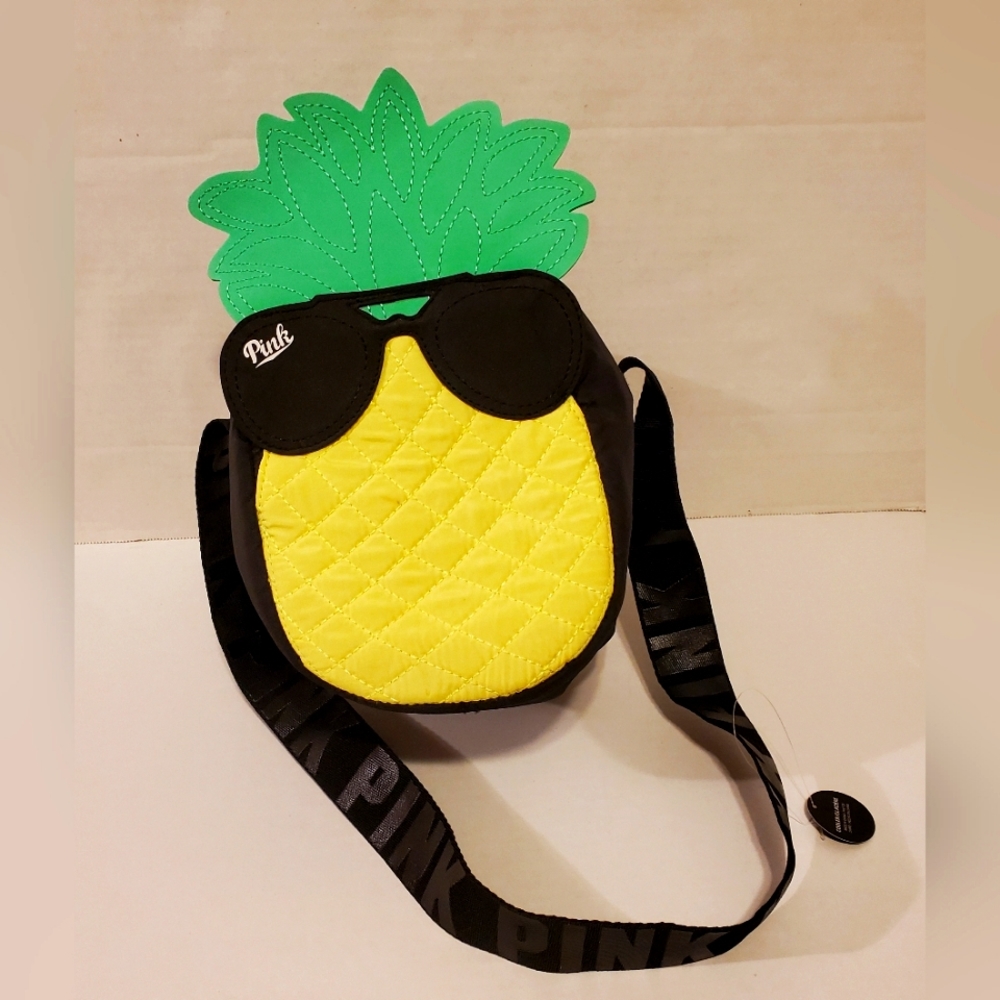 PINK by Victoria's Secret pineapple lunch bag